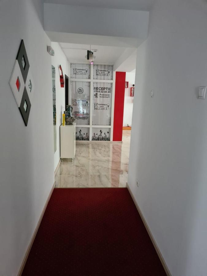 Pensiunea Riccardo Brasov Ngoại thất bức ảnh